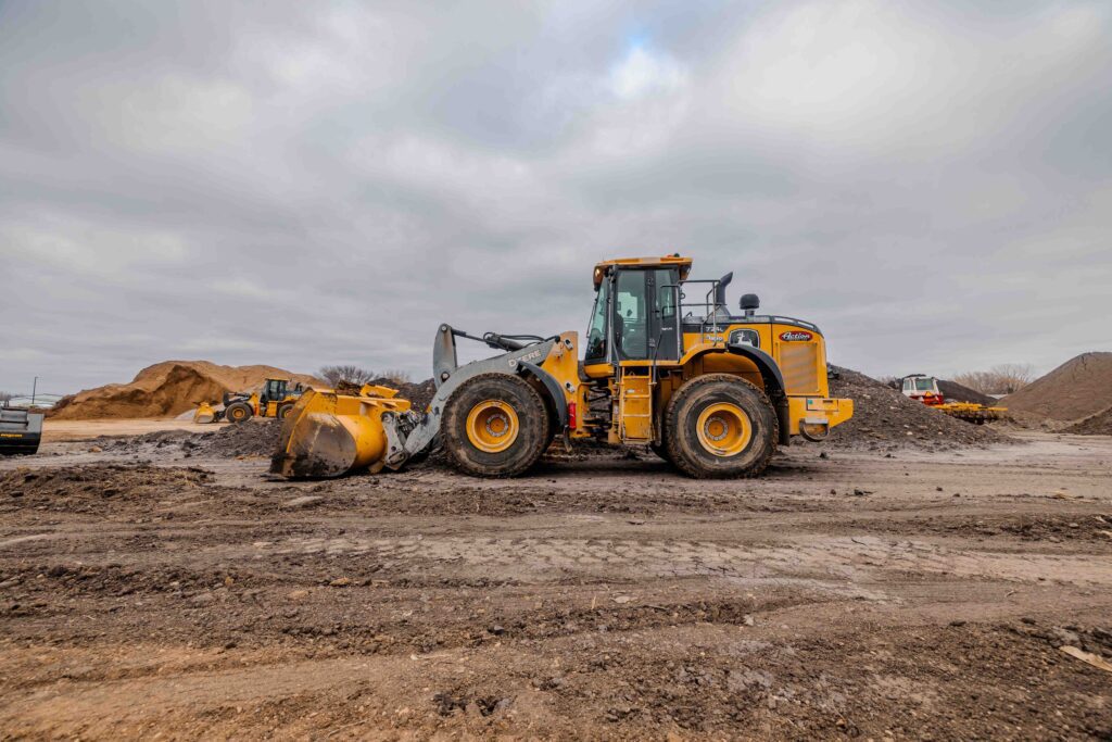 John Deere 724L Wheel Loader - Action Company LLC