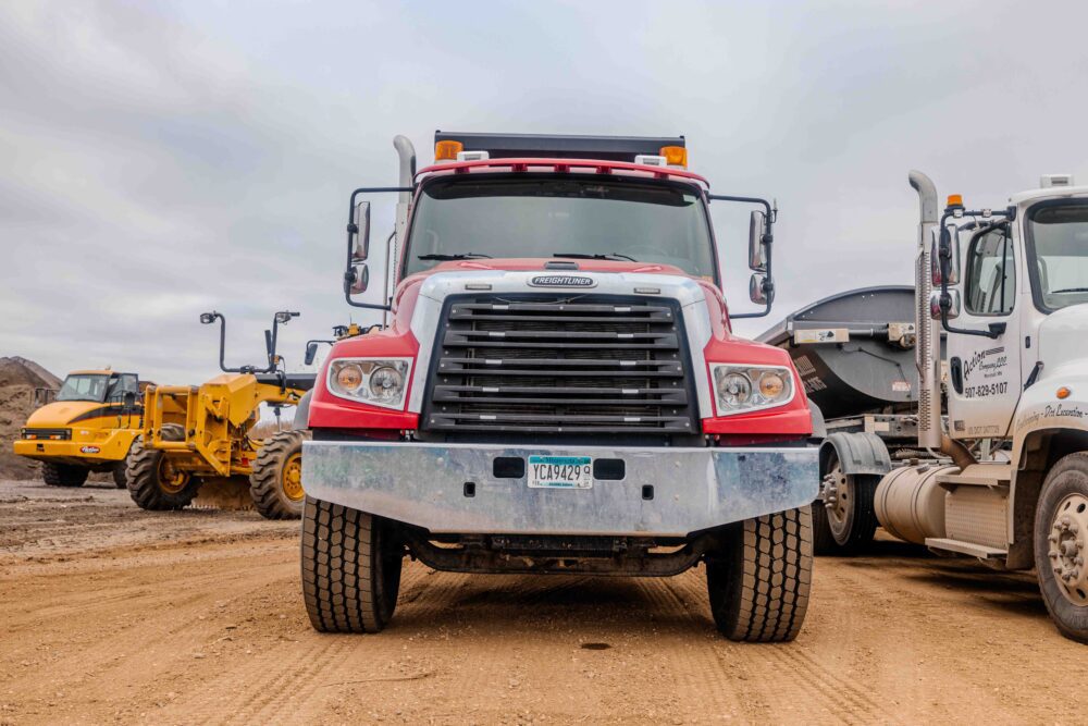 Freightliner Dump Truck - Image 3