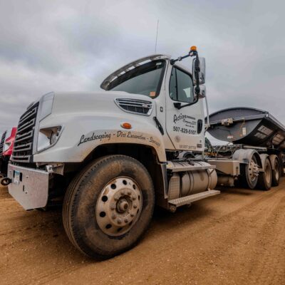 2021 Freightliner Semi Truck M2 106