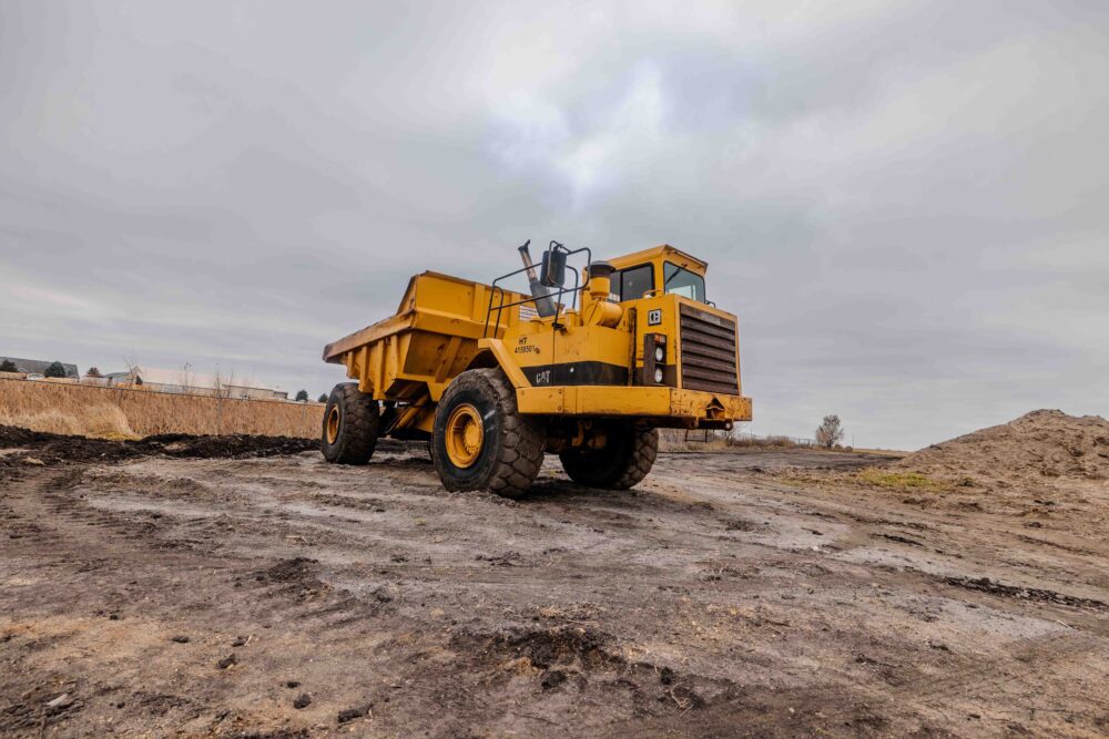 CAT D25C Articulated Dump Truck - Image 3