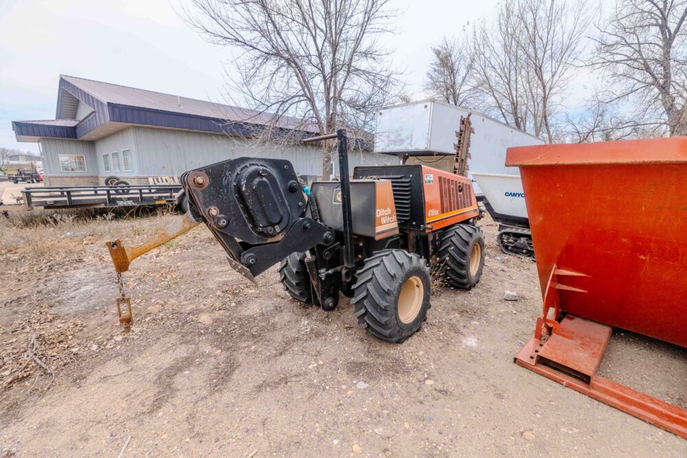 Ditch Witch 410SX - Image 4